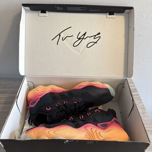 Men's Black and Pink Athletic Shoes